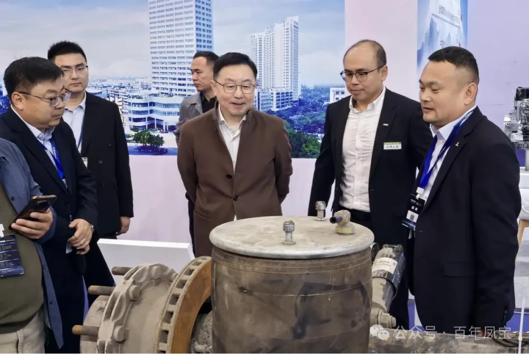 华体会官方网页版_华体会(中国)
重科系列高效节能产品亮相中国国际商用车展